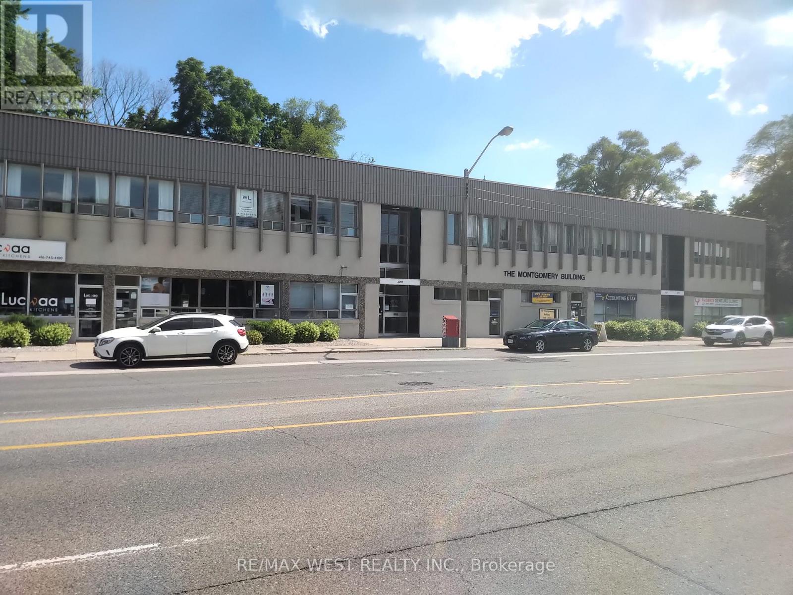 Photo 1 of 205 3269 Bloor Street W, Toronto ON