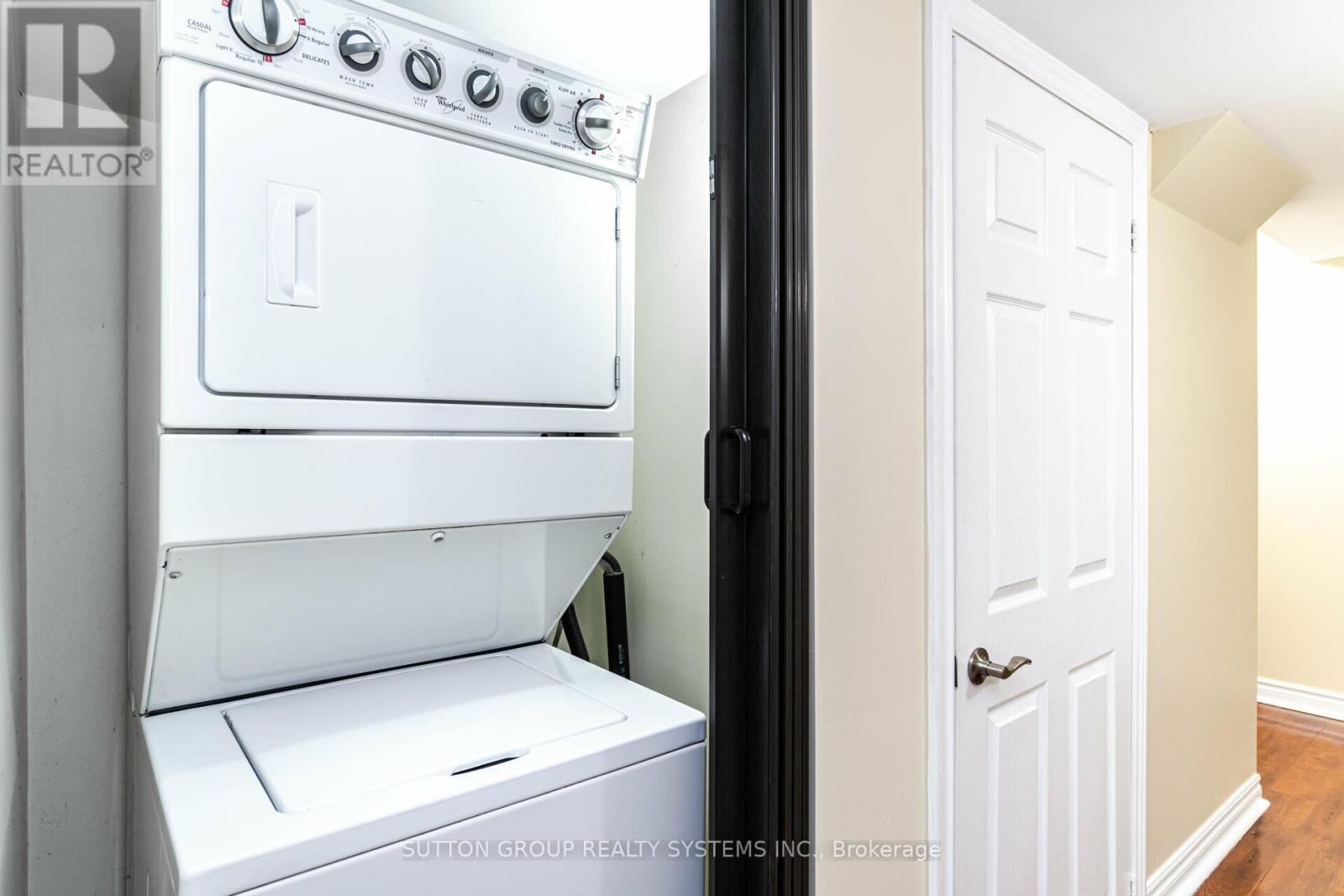 Photo 17 of Lower 8 Poplar Plains Road, Brampton ON