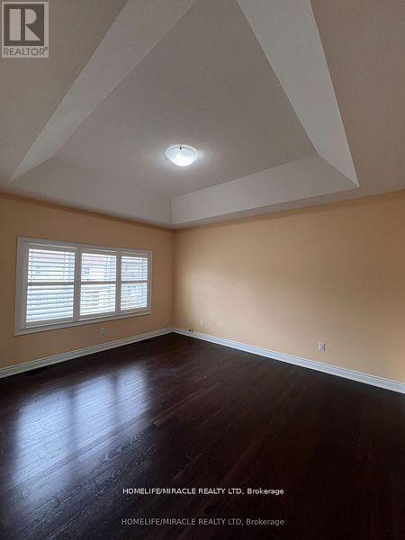 Photo 17 of 8 Arda Crescent, Brampton ON