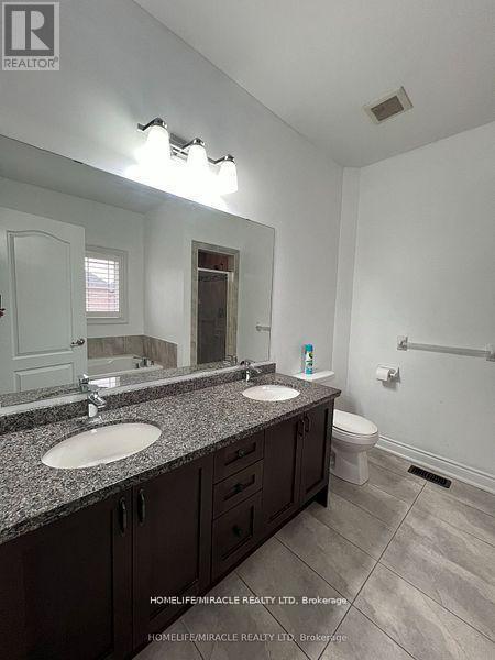 Photo 18 of 8 Arda Crescent, Brampton ON