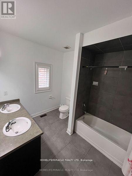 Photo 22 of 8 Arda Crescent, Brampton ON