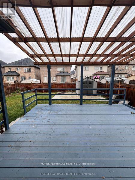 Photo 5 of 8 Arda Crescent, Brampton ON
