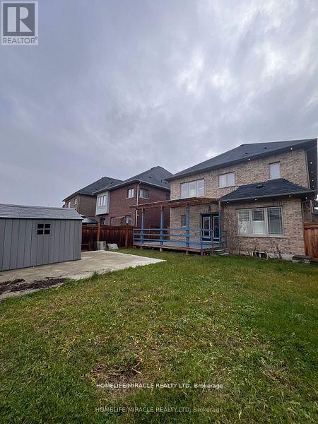 Photo 6 of 8 Arda Crescent, Brampton ON