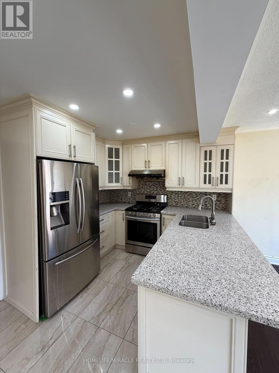 Photo 11 of 19 Garibaldi Drive, Brampton ON