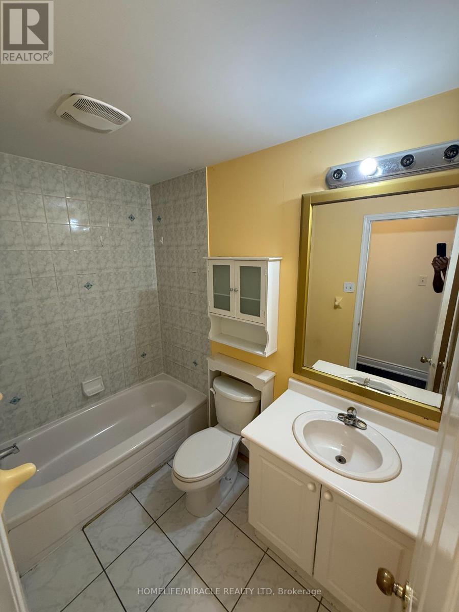 Photo 19 of 19 Garibaldi Drive, Brampton ON