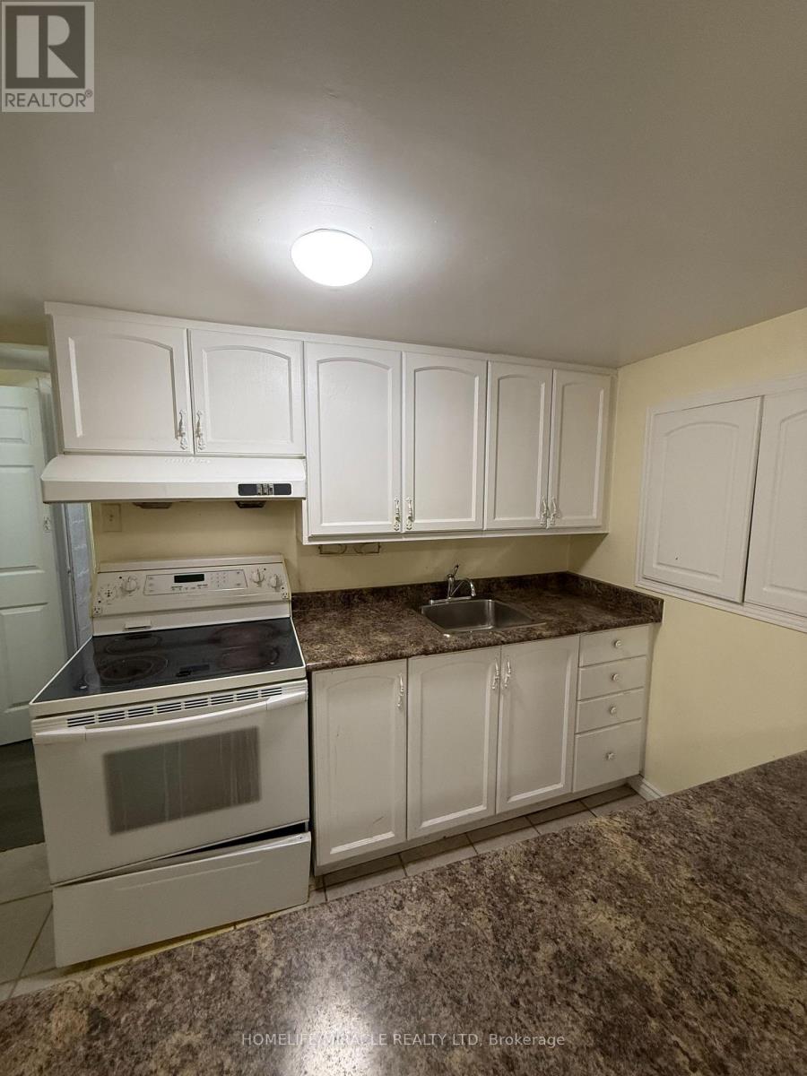 Photo 22 of 19 Garibaldi Drive, Brampton ON