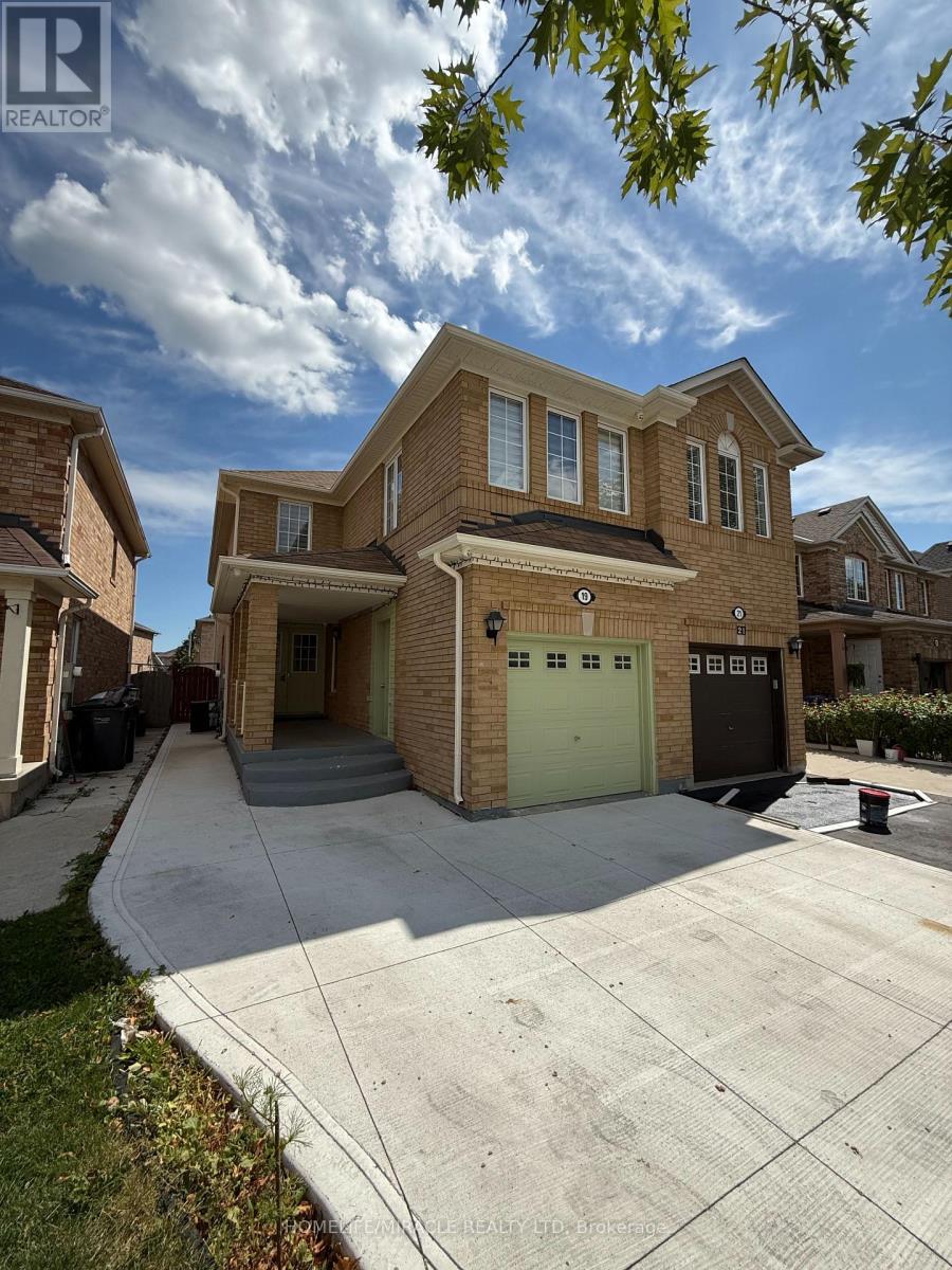 Photo 4 of 19 Garibaldi Drive, Brampton ON