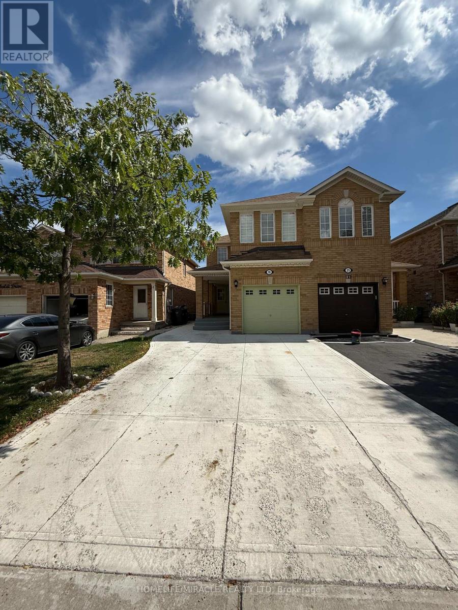 Photo 5 of 19 Garibaldi Drive, Brampton ON