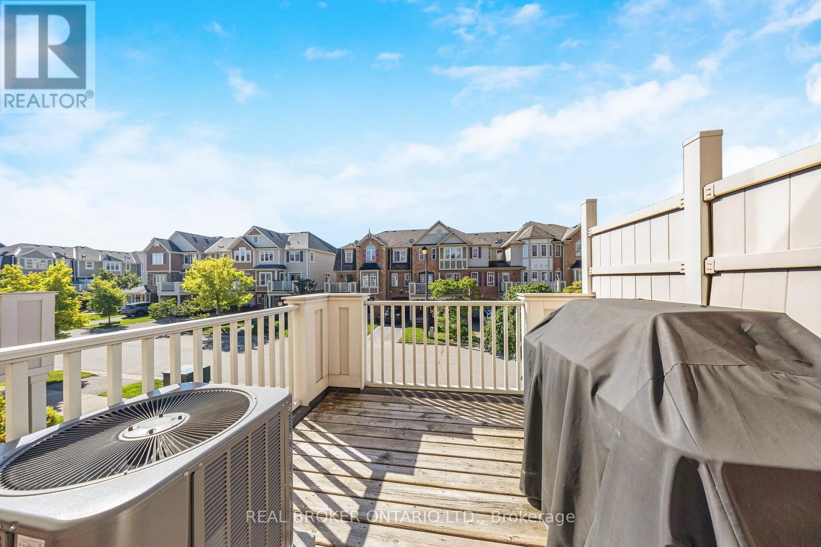 Photo 18 of 879 Willingdon Crescent, Milton ON