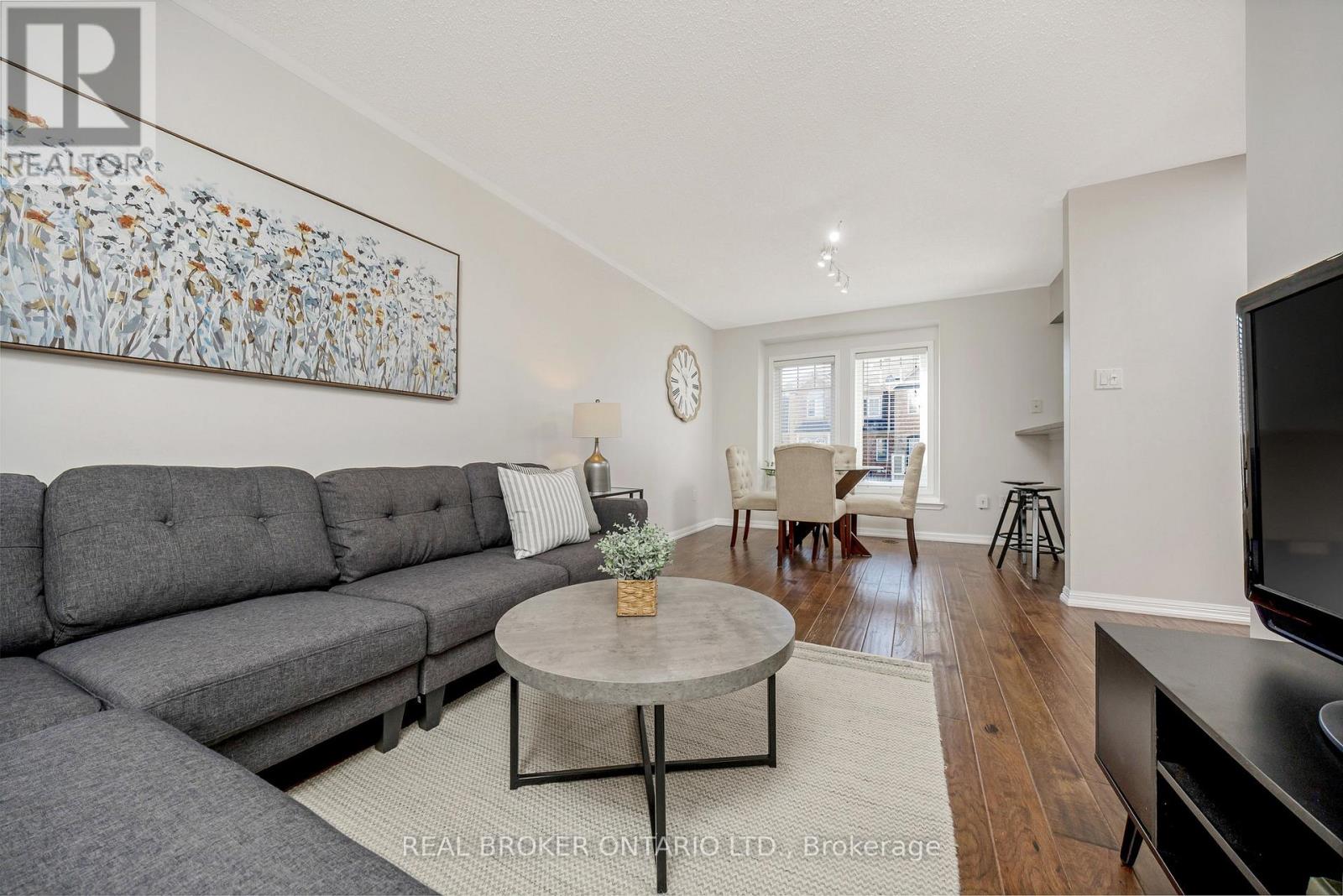 Photo 9 of 879 Willingdon Crescent, Milton ON