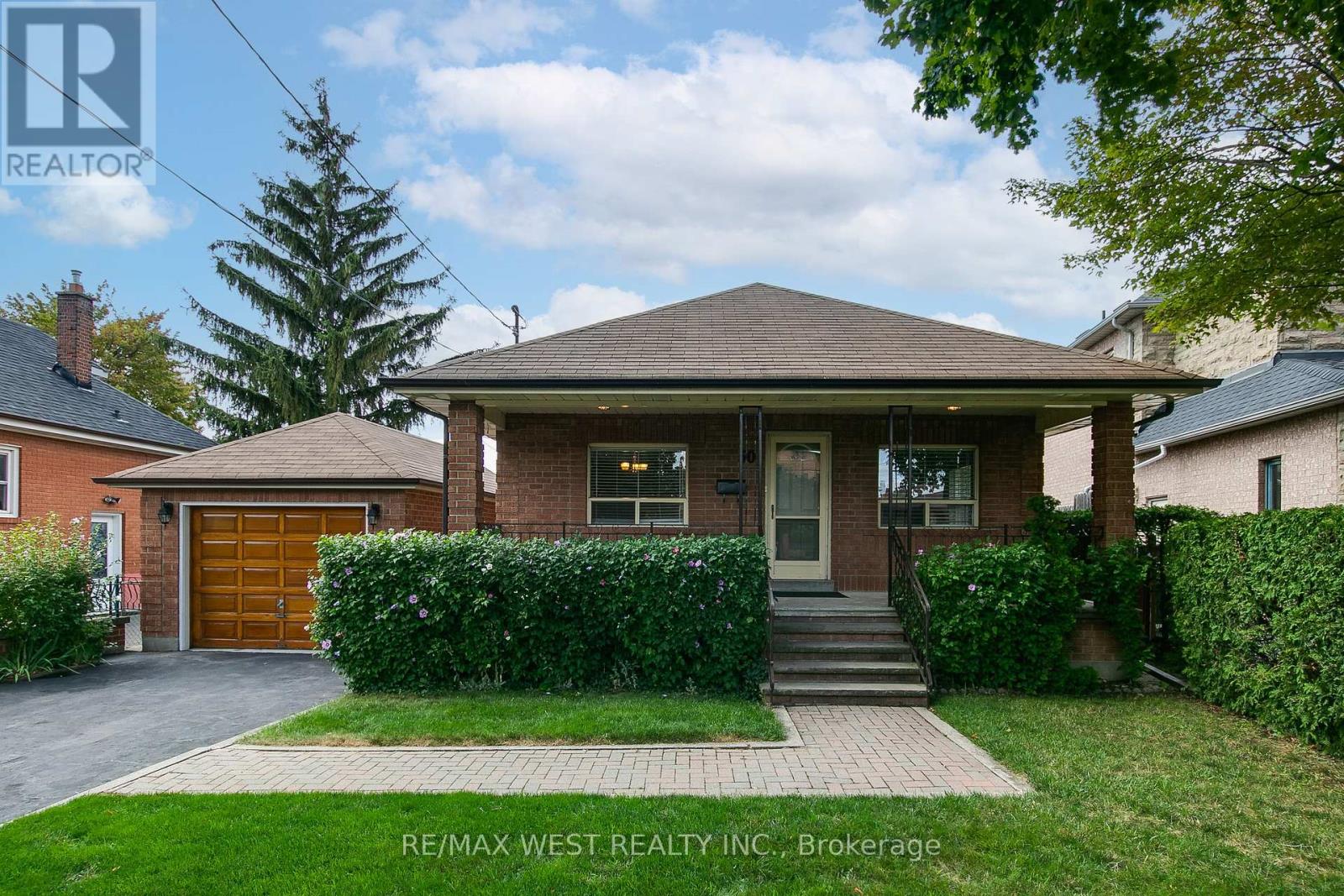 Photo 1 of 50 Larchmere Avenue, Toronto ON