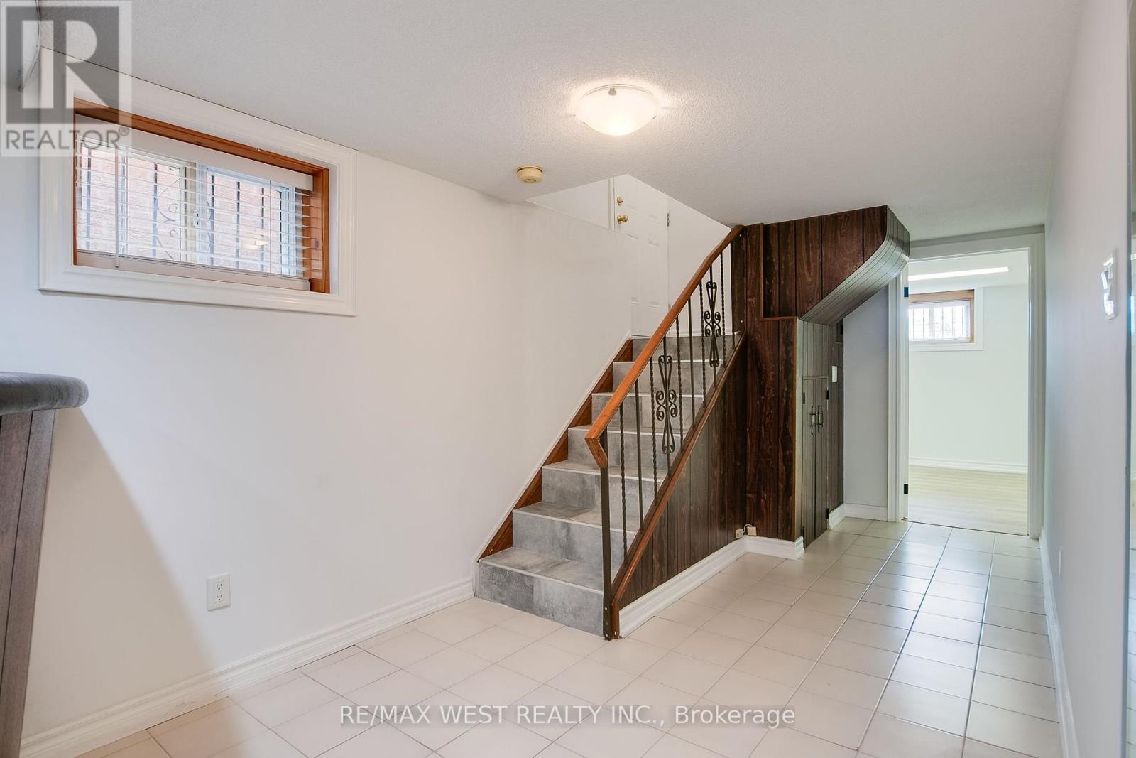 Photo 24 of 50 Larchmere Avenue, Toronto ON