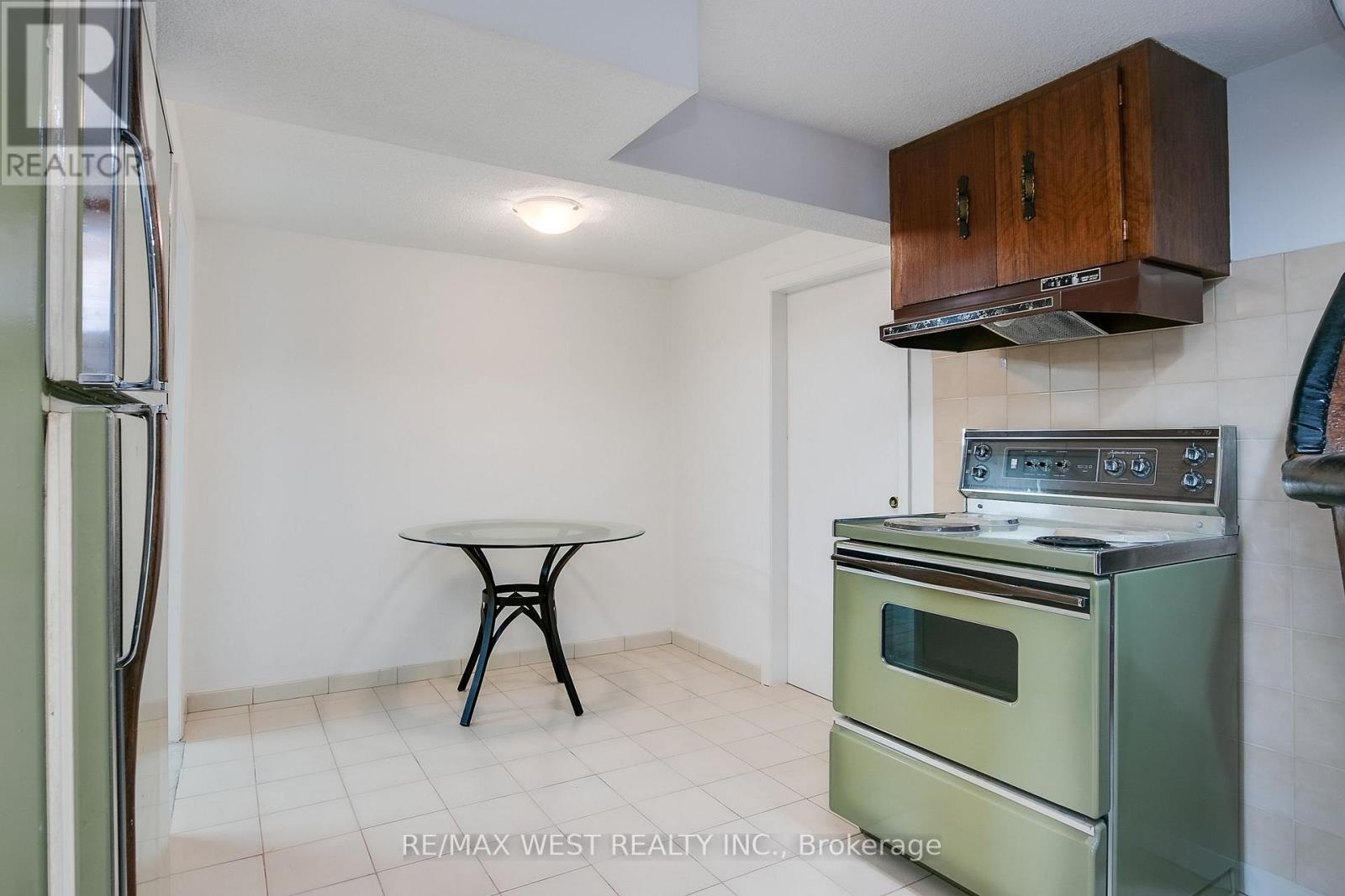 Photo 27 of 50 Larchmere Avenue, Toronto ON