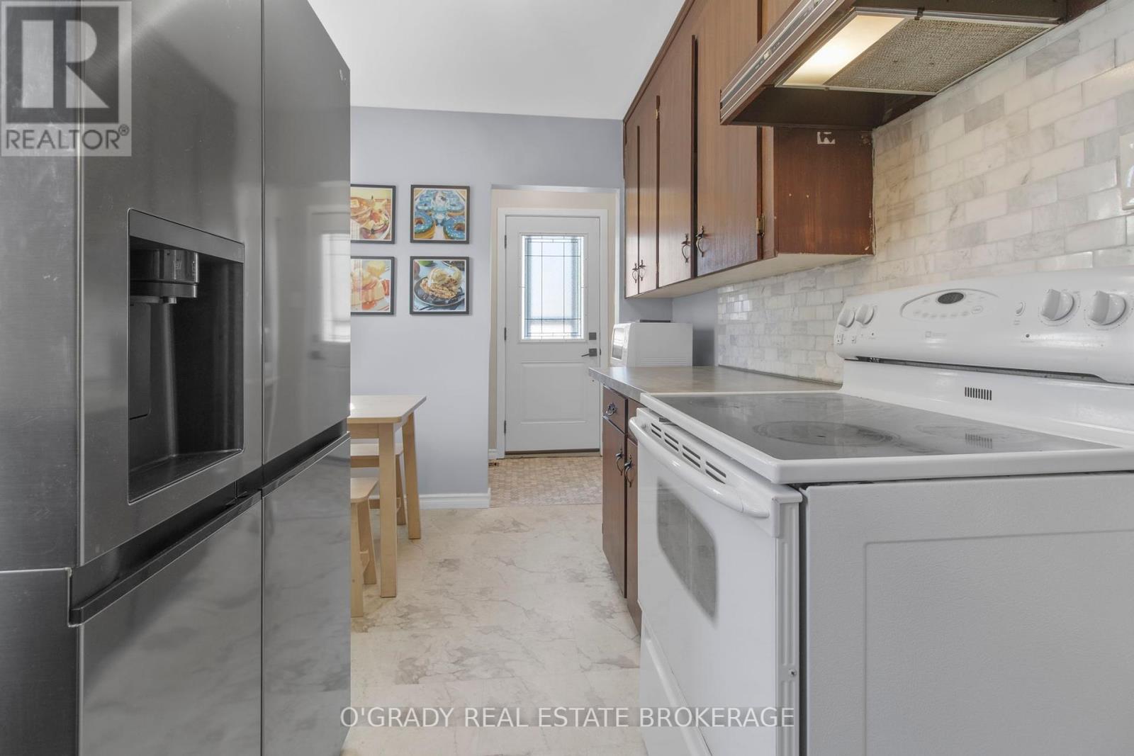Photo 13 of 573 Edward Street, Prescott ON