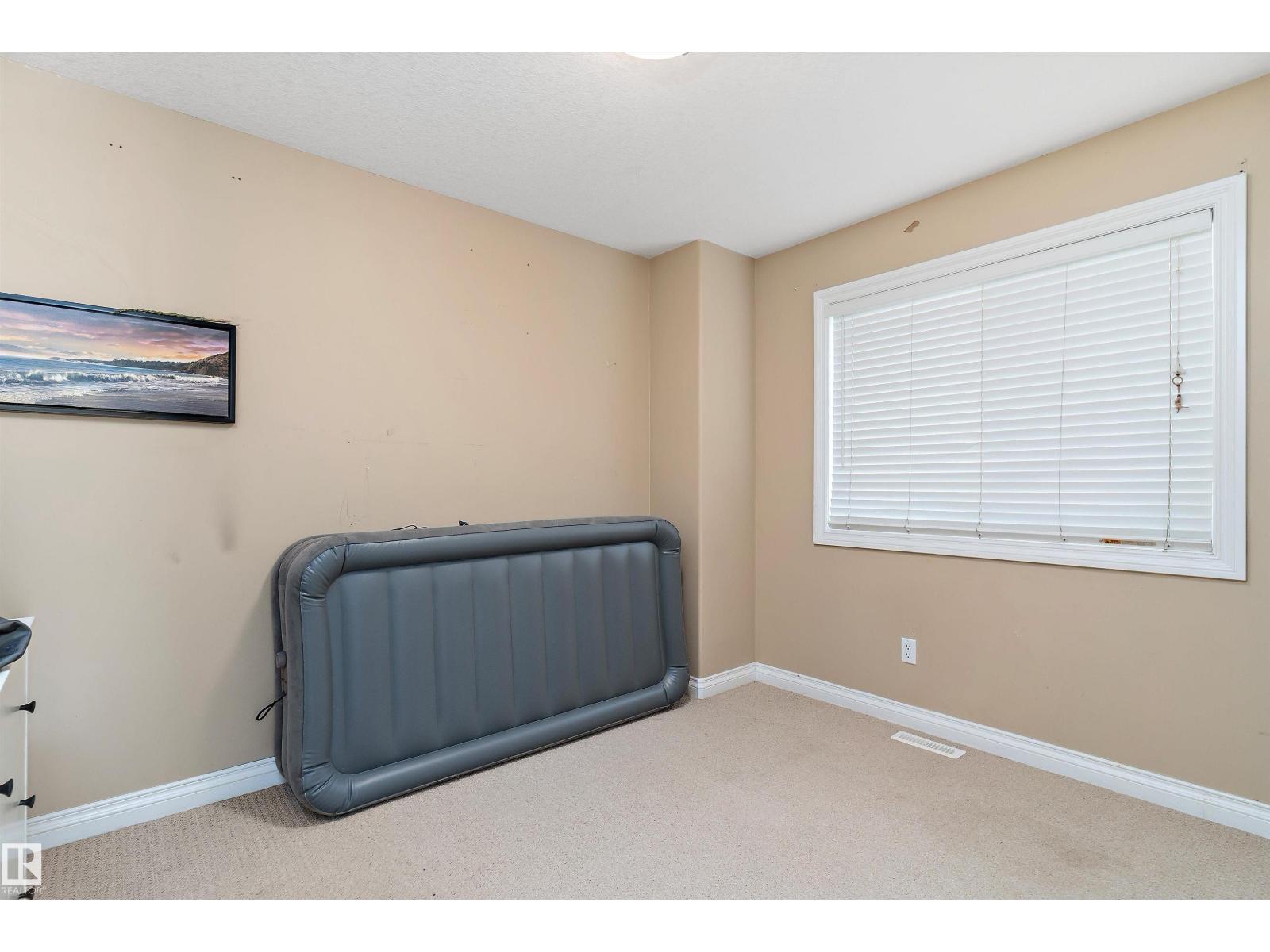 Photo 13 of 10924 92 St Nw Nw, Edmonton AB