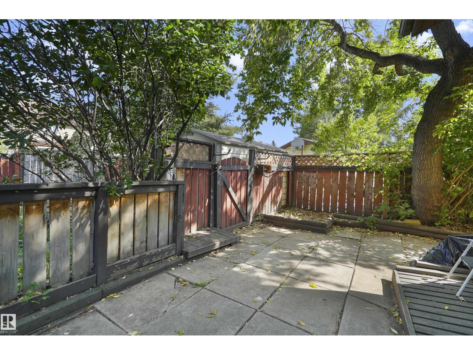 Photo 31 of 6222 11 Av Nw, Edmonton AB