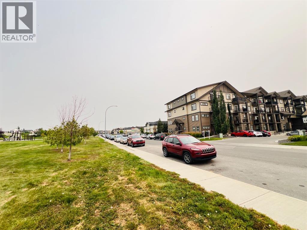 Photo 22 of 312 117 Copperpond Common Se, Calgary AB