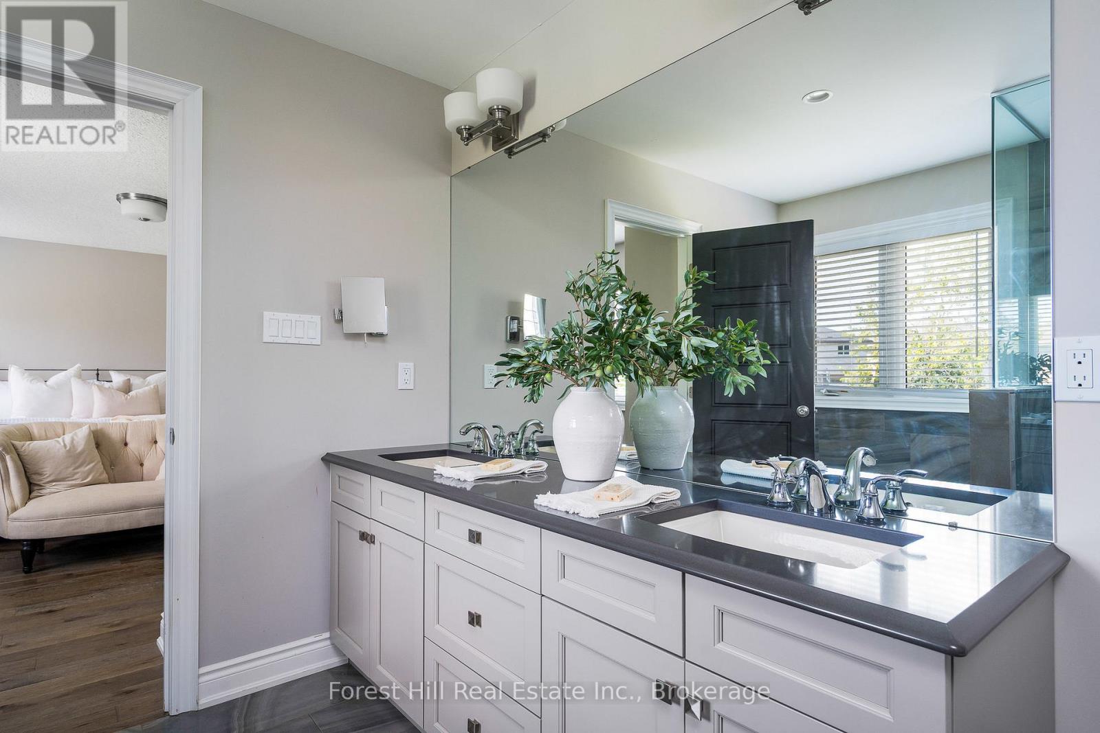 Photo 25 of 21 Marta Crescent, Barrie ON