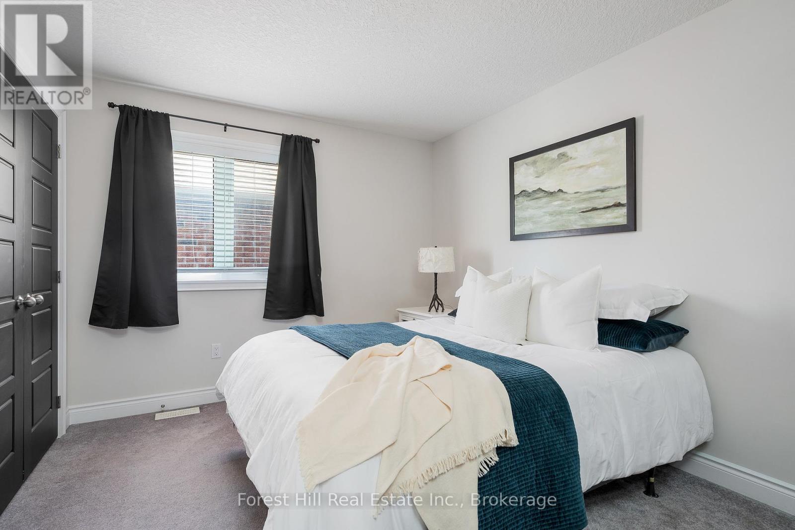 Photo 27 of 21 Marta Crescent, Barrie ON