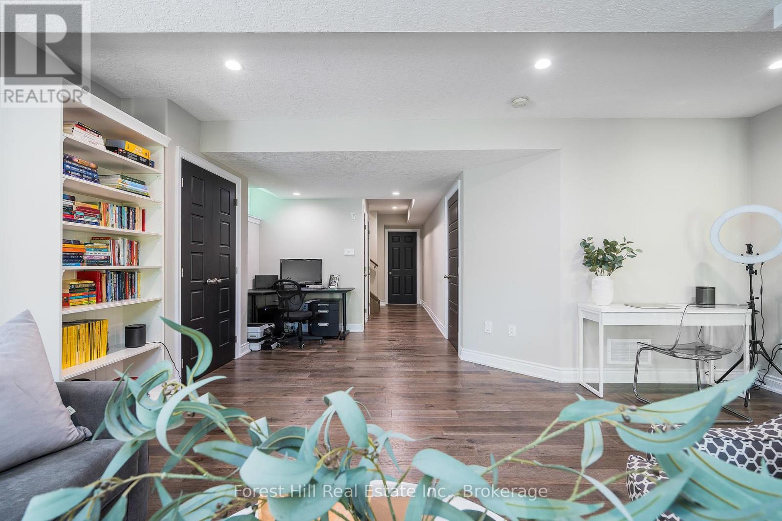 Photo 33 of 21 Marta Crescent, Barrie ON