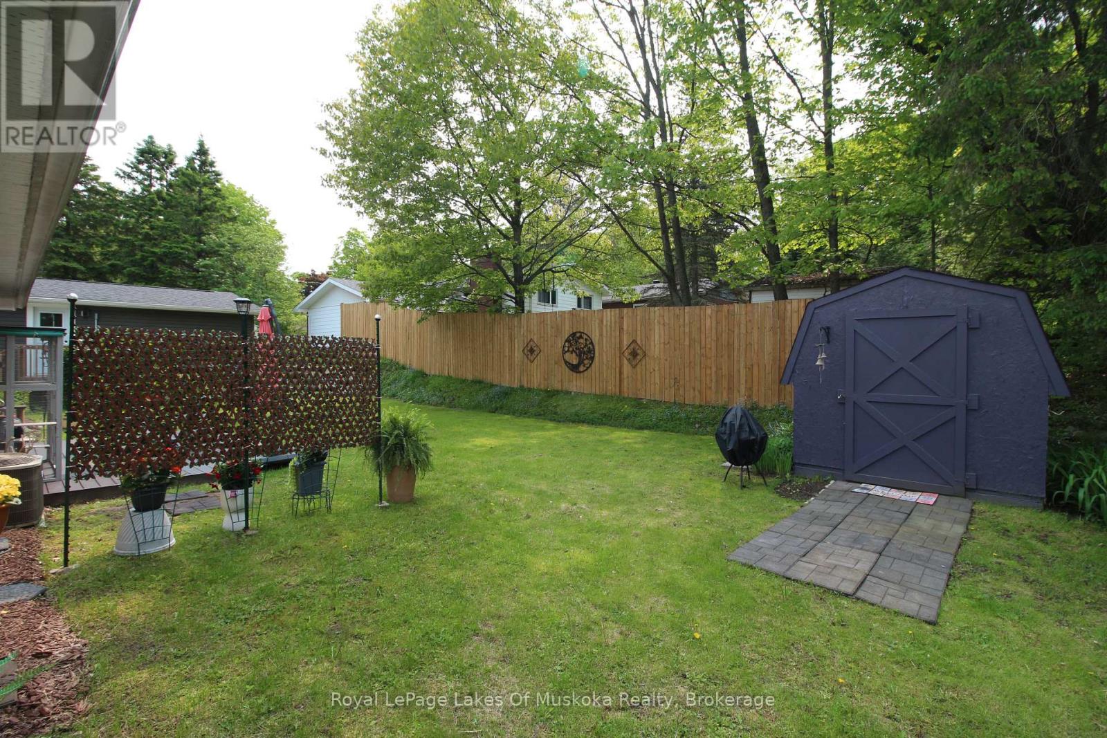 Photo 34 of 11 Meadow Park Drive, Huntsville ON
