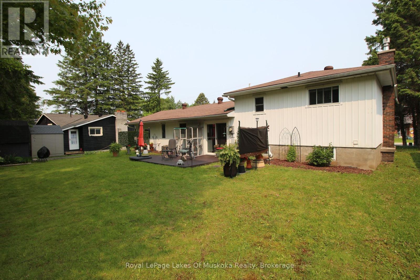 Photo 32 of 11 Meadow Park Drive, Huntsville ON