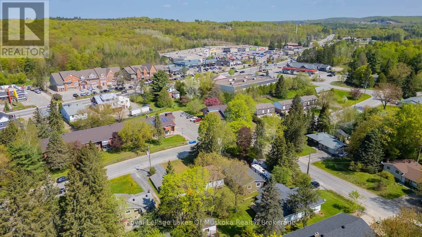 Photo 36 of 11 Meadow Park Drive, Huntsville ON