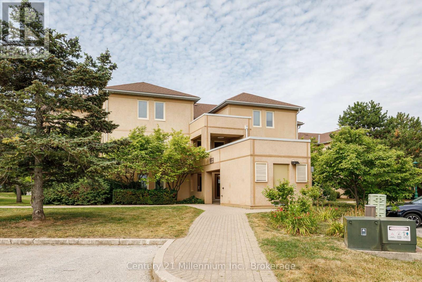 Photo 41 of 118 169 Jozo Weider Boulevard, Blue Mountains ON