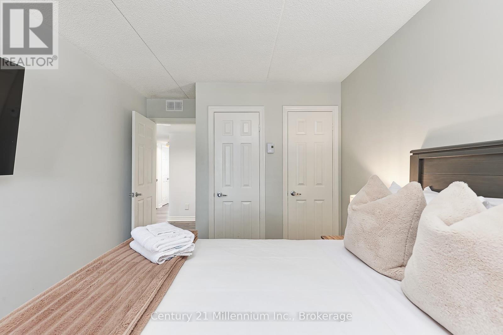Photo 20 of 118 169 Jozo Weider Boulevard, Blue Mountains ON