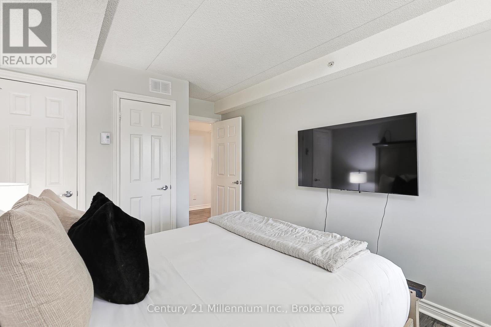 Photo 22 of 118 169 Jozo Weider Boulevard, Blue Mountains ON