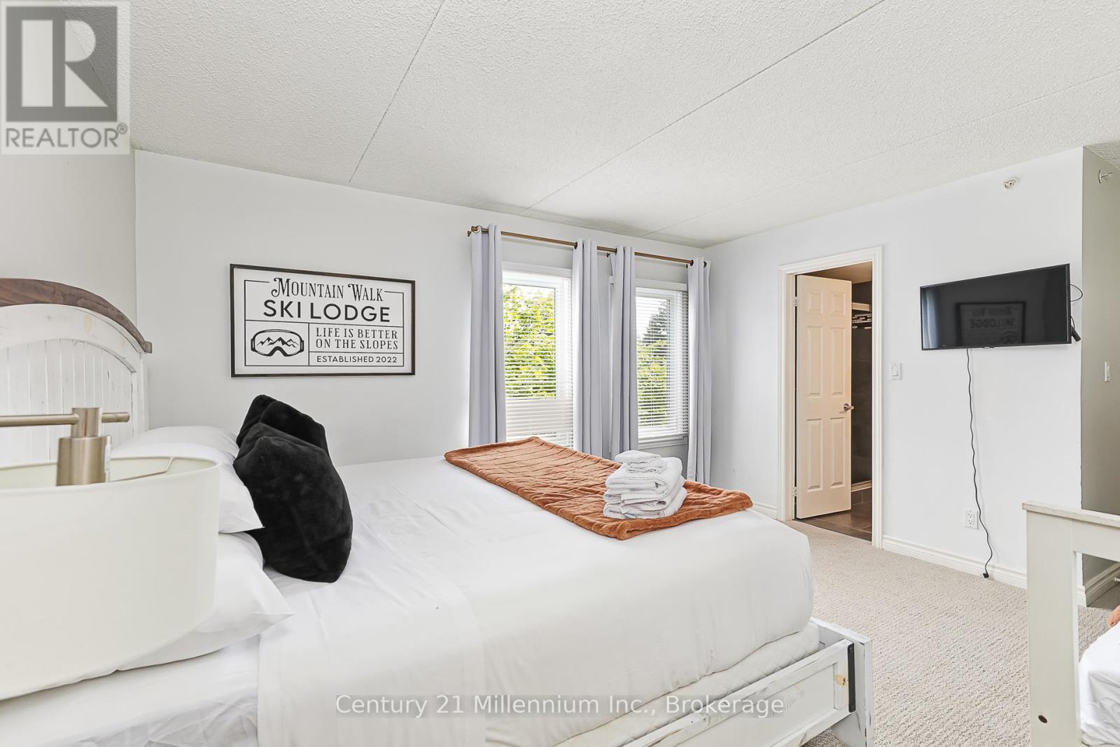 Photo 18 of 118 169 Jozo Weider Boulevard, Blue Mountains ON