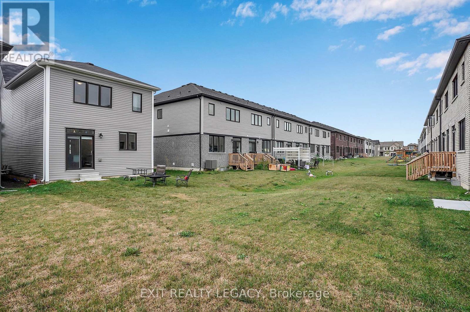 Photo 38 of 15 Sun Haven Lane, Thorold ON