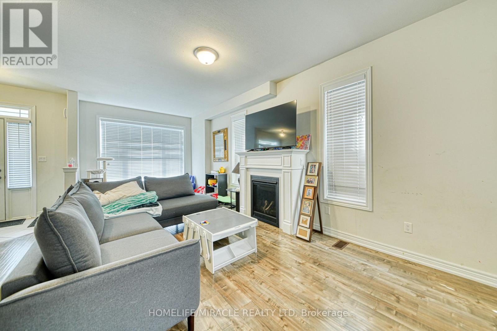 Photo 8 of 56 Flitton Avenue, Peterborough ON