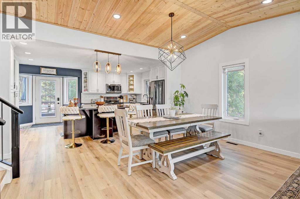 Photo 3 of 10302 82 Avenue, Grande Prairie AB