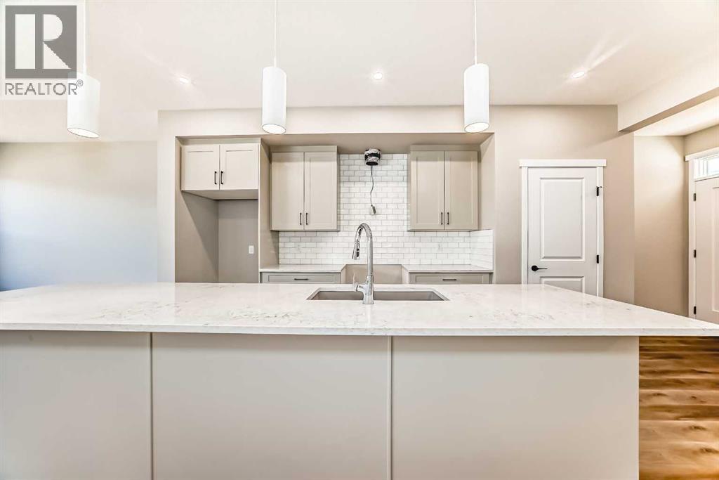 Photo 5 of 28 Magnolia Green Se, Calgary AB
