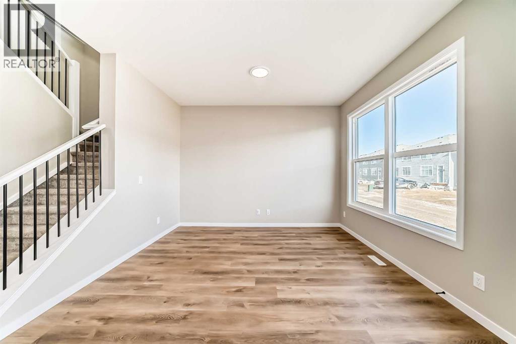 Photo 13 of 28 Magnolia Green Se, Calgary AB