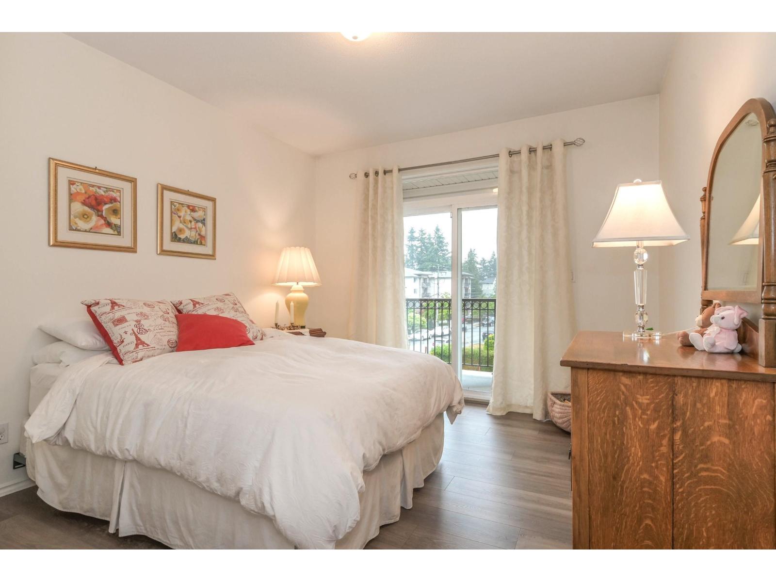 Photo 15 of 301 2772 Clearbrook Road, Abbotsford BC