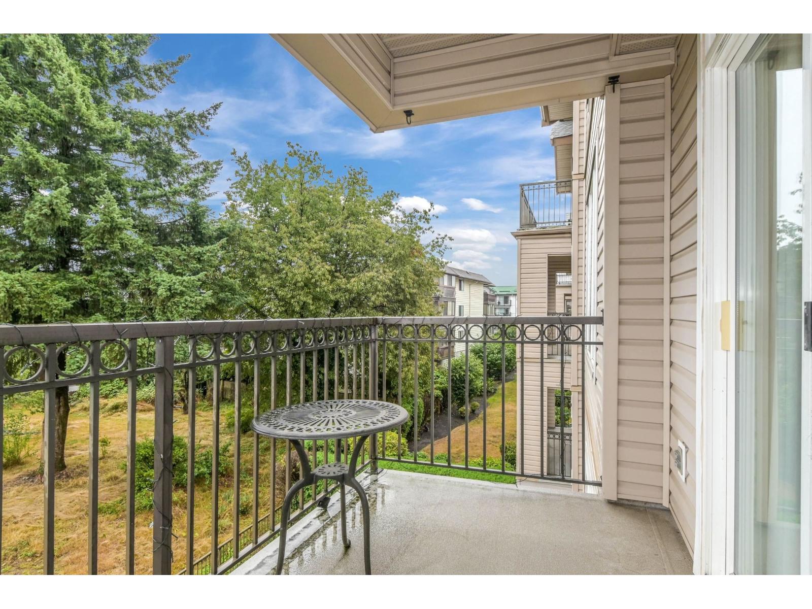 Photo 17 of 301 2772 Clearbrook Road, Abbotsford BC