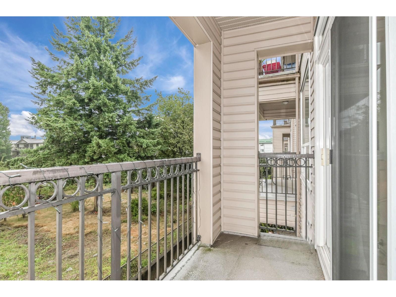 Photo 22 of 301 2772 Clearbrook Road, Abbotsford BC
