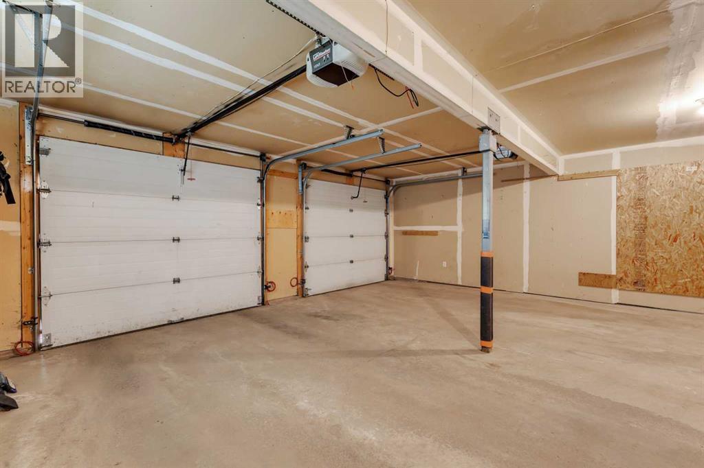 Photo 32 of 9 Sandarac Way Nw, Calgary AB