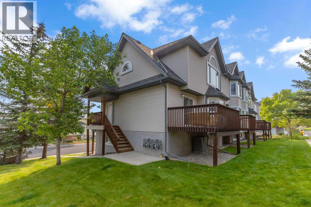 Photo 35 of 9 Sandarac Way Nw, Calgary AB