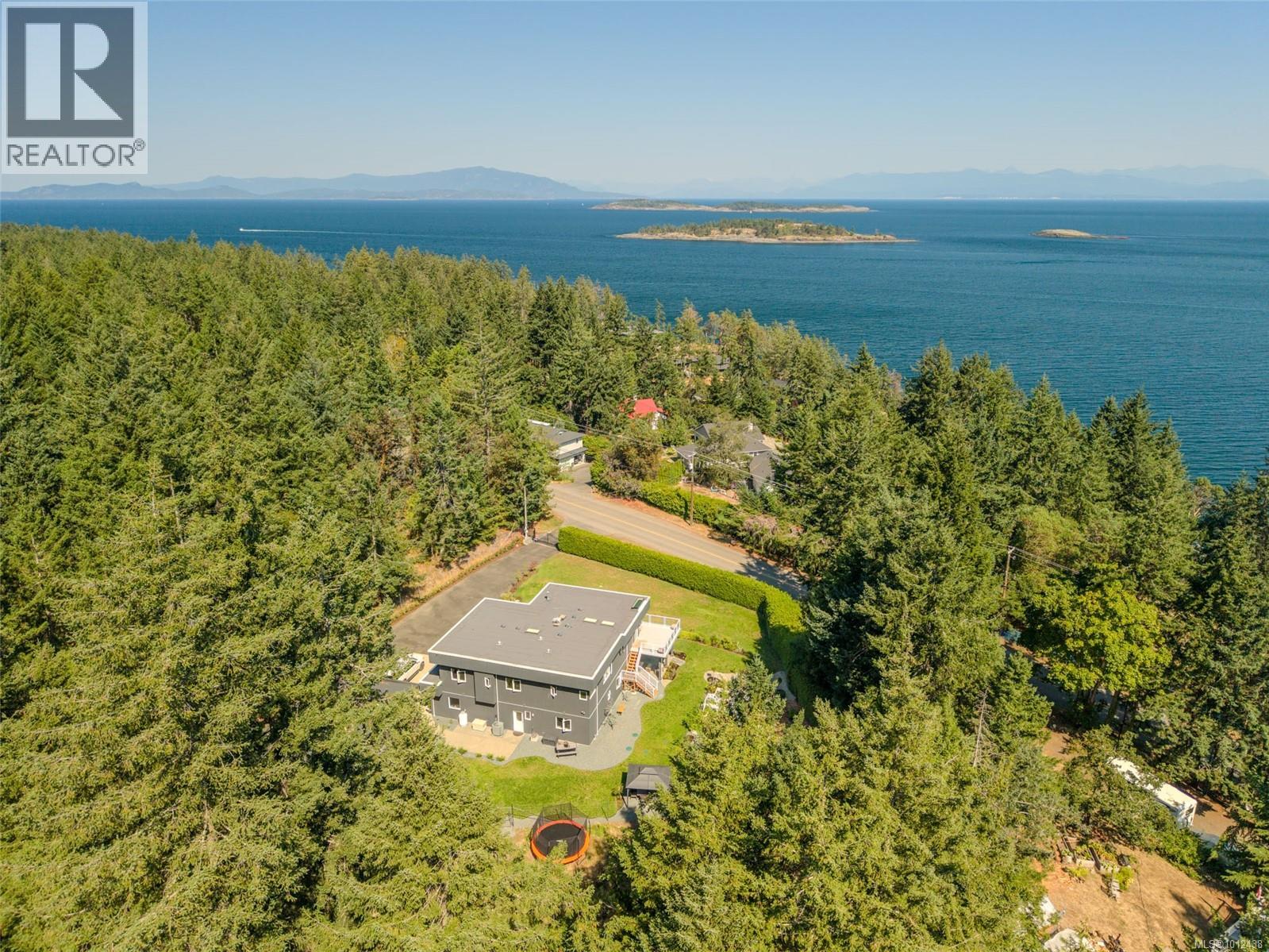 Photo 2 of 2904 Dolphin Dr, Nanoose Bay BC