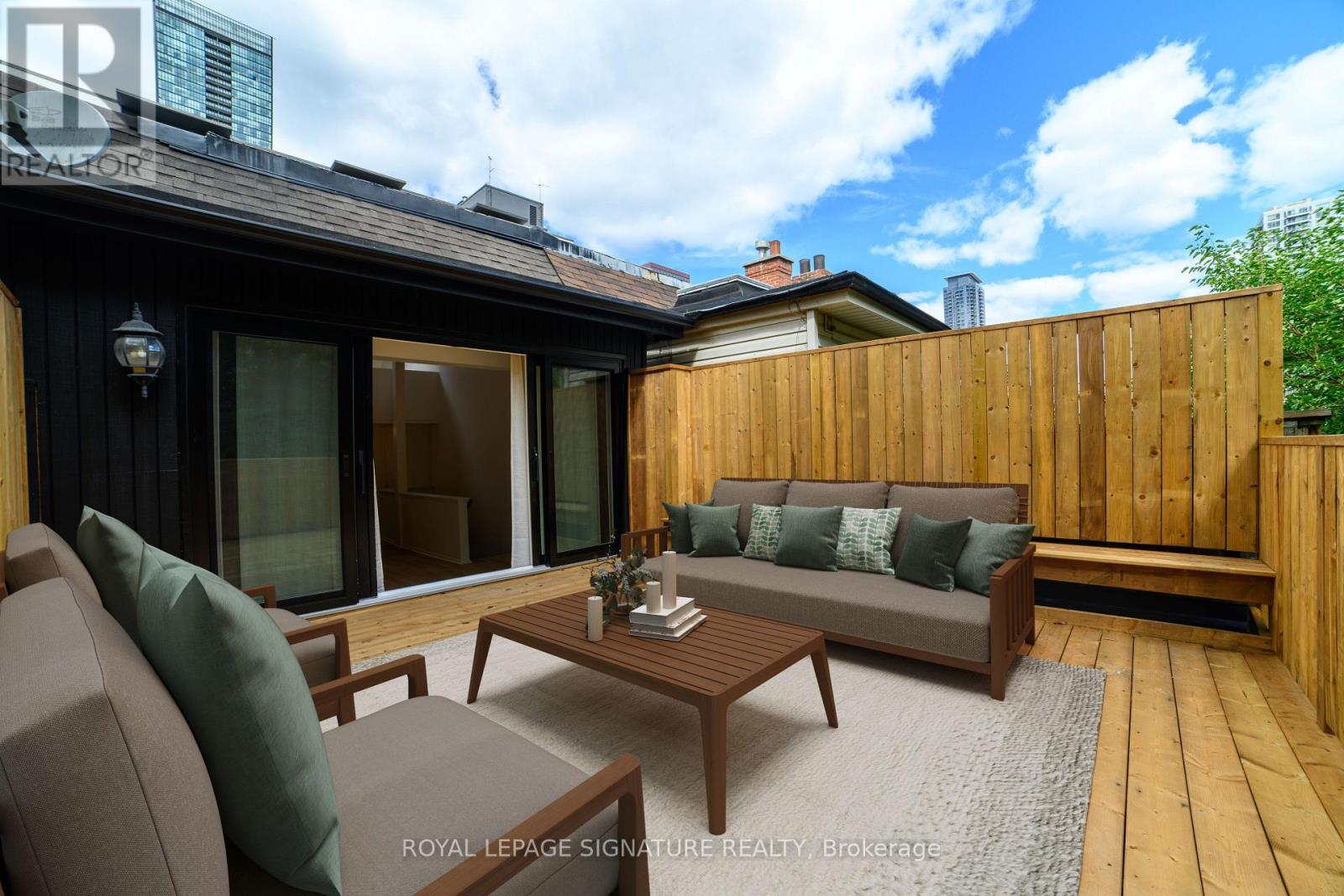 Photo 15 of 3rd 103 Gloucester Street, Toronto ON