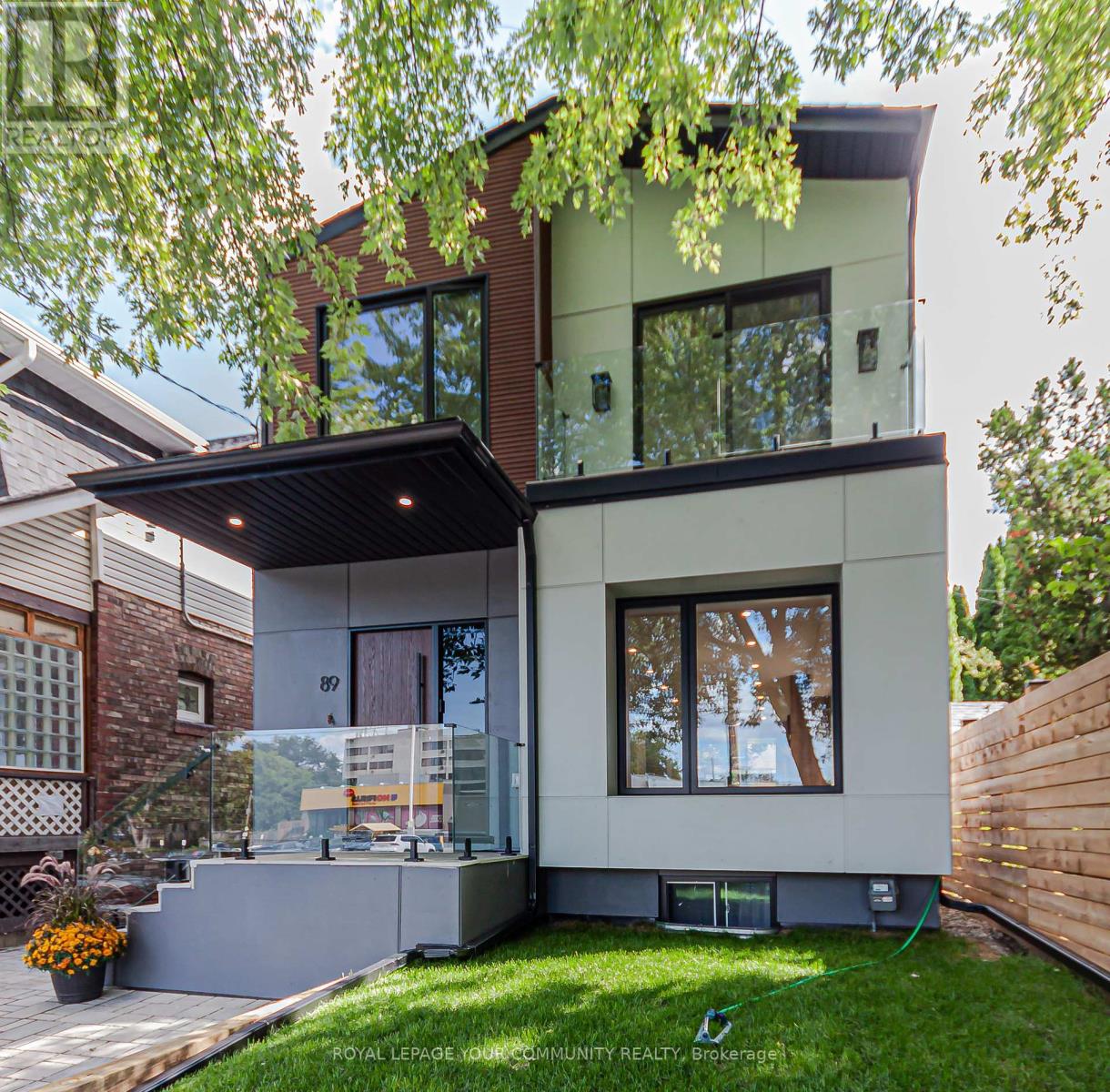 Photo 1 of 89 Gainsborough Road, Toronto ON