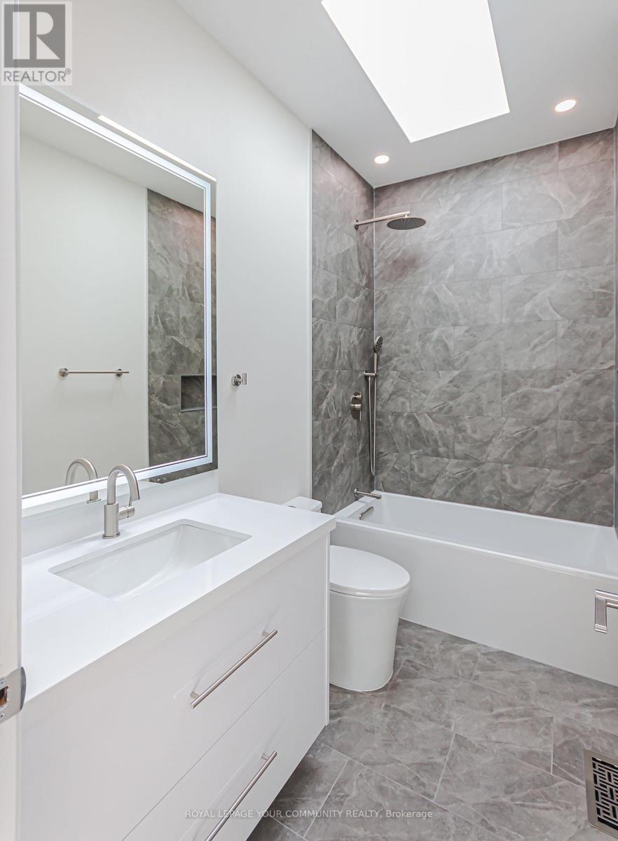 Photo 24 of 89 Gainsborough Road, Toronto ON