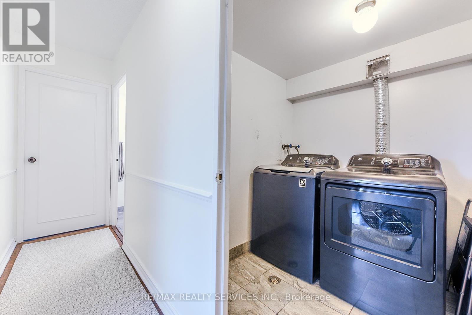Photo 20 of 302 3 Lisa Street, Brampton ON