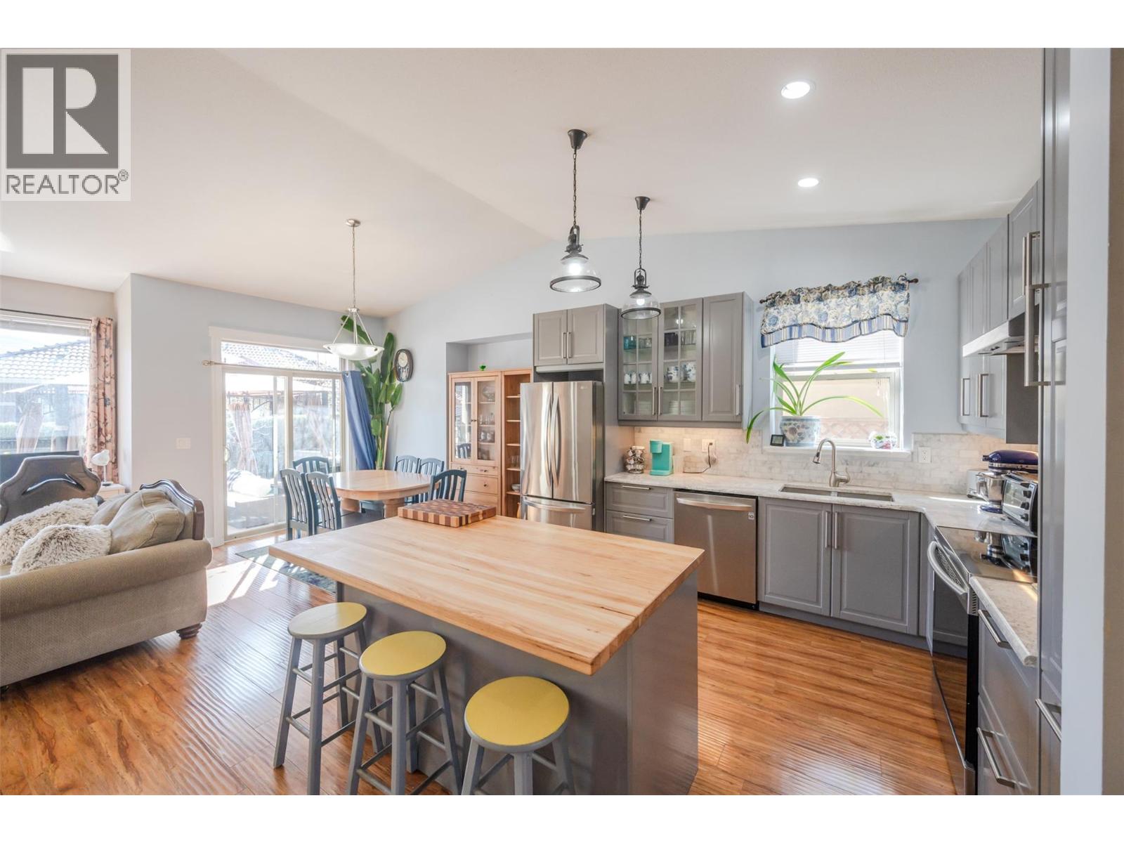 6865 Mountainview Drive, Oliver