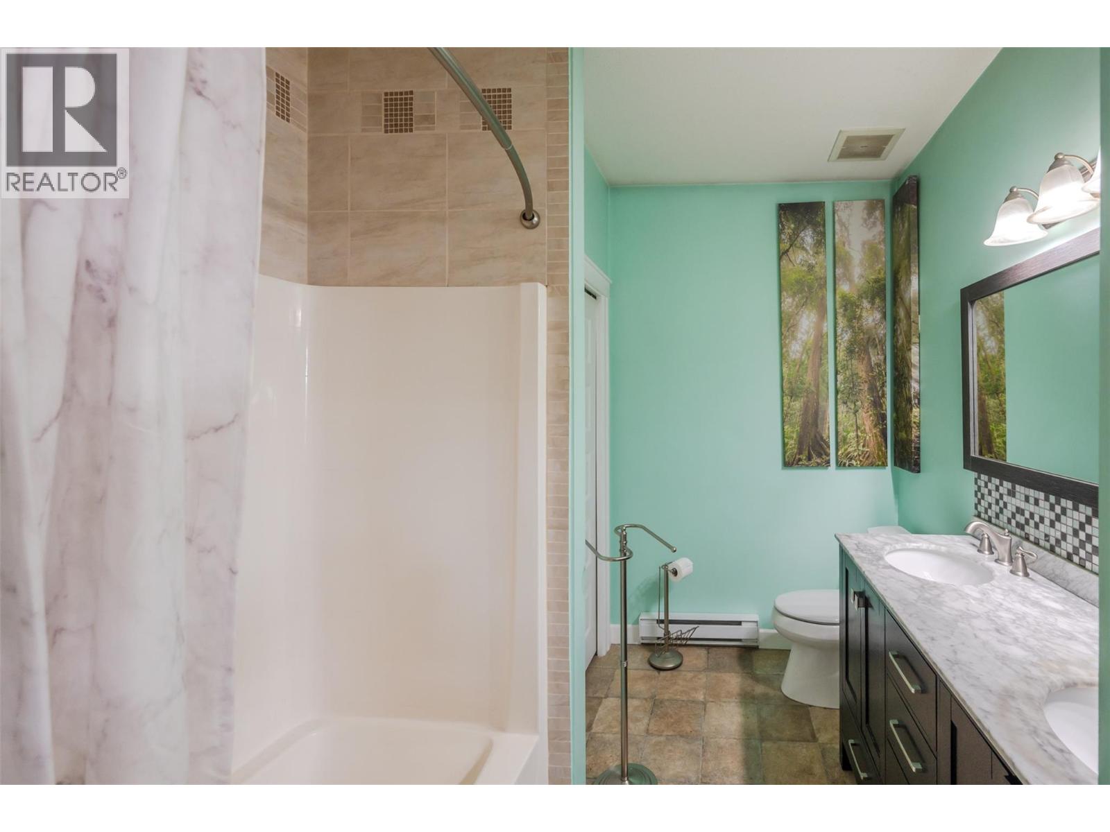6865 Mountainview Drive, Oliver