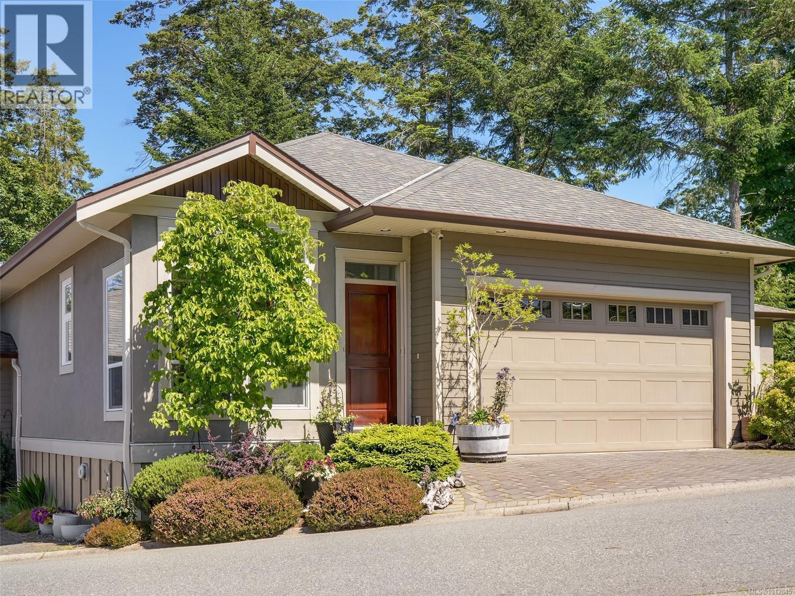 18 551 Bezanton Way, Colwood