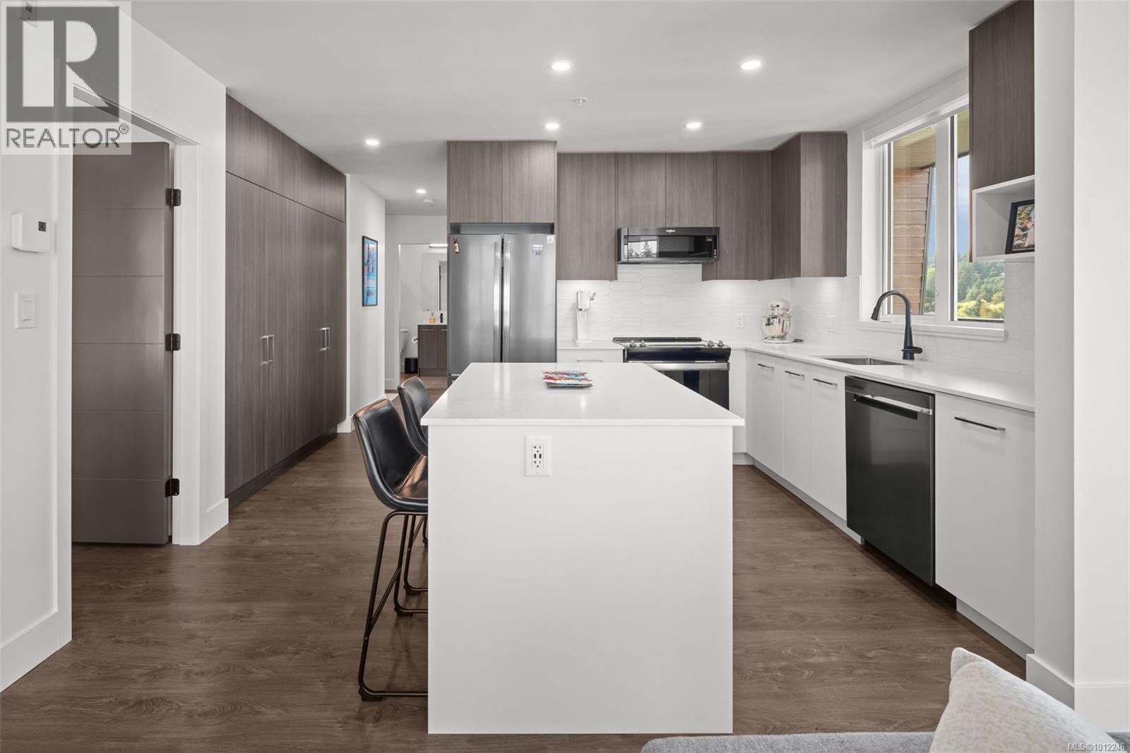 444 920 Reunion Avenue, Langford